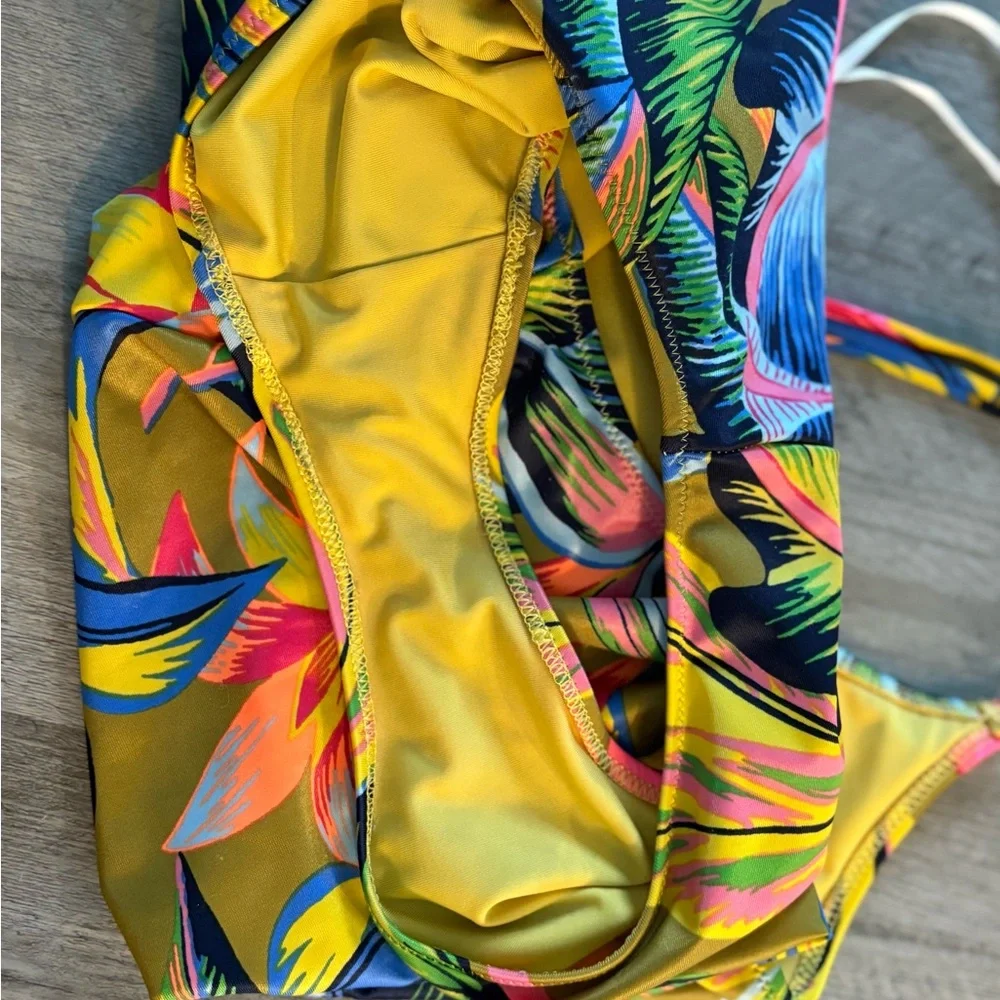 Aerie Women’s One Piece Swimsuit